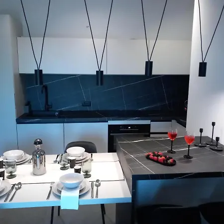 Urban 아파트 풀라